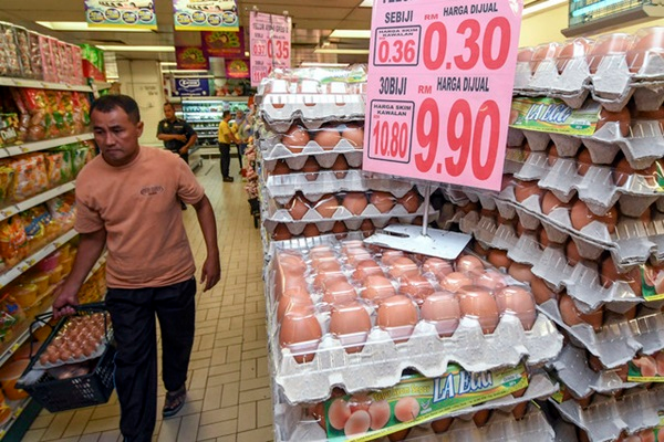 Xmas price control offences: 14 traders booked
