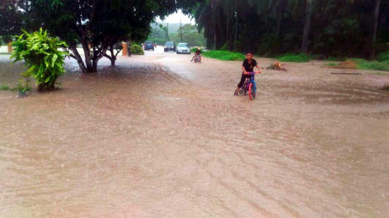 Flash floods hit five Kudat villages
