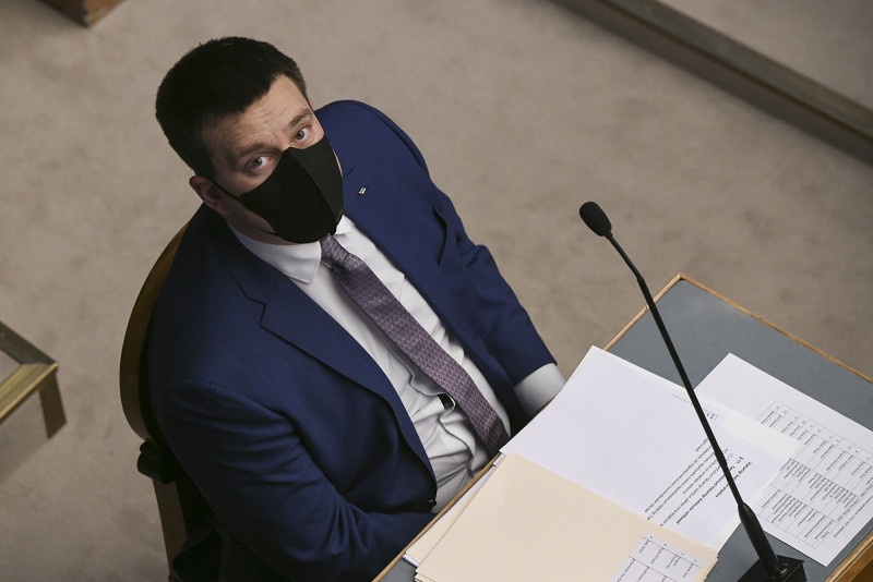 Estonian PM resigns over corruption probe