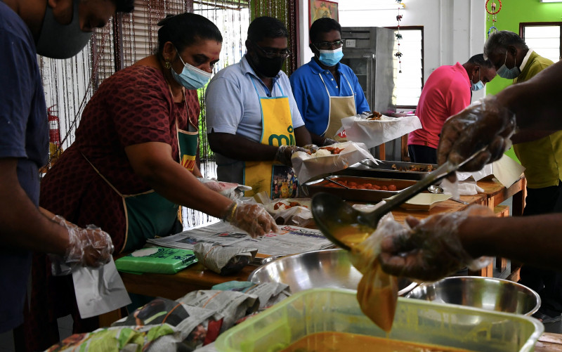 Restaurant operator provides free food during MCO