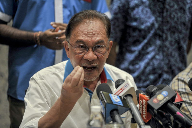 Majority of MPs have written to Agong on emergency: Anwar ...