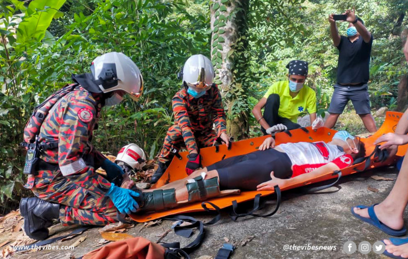 Cyclist survives 6m fall into gorge