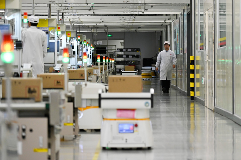 Huawei to open French plant in 2023