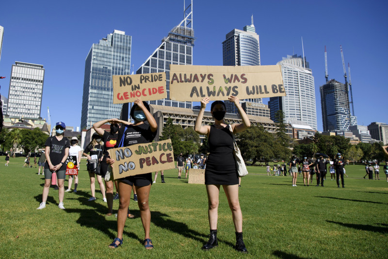 Thousands of Australians defy virus rules to mark ‘Invasion Day’