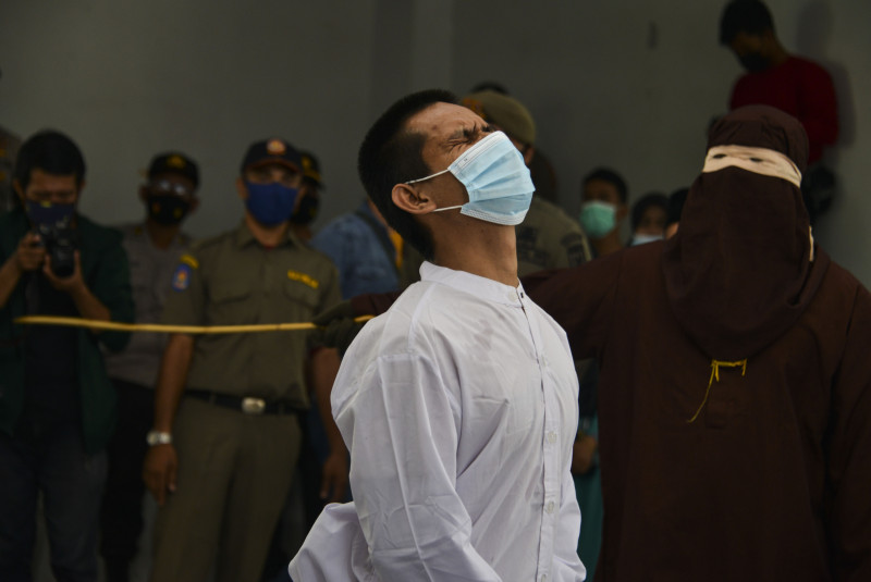 Indonesian couple flogged nearly 80 times for having gay sex