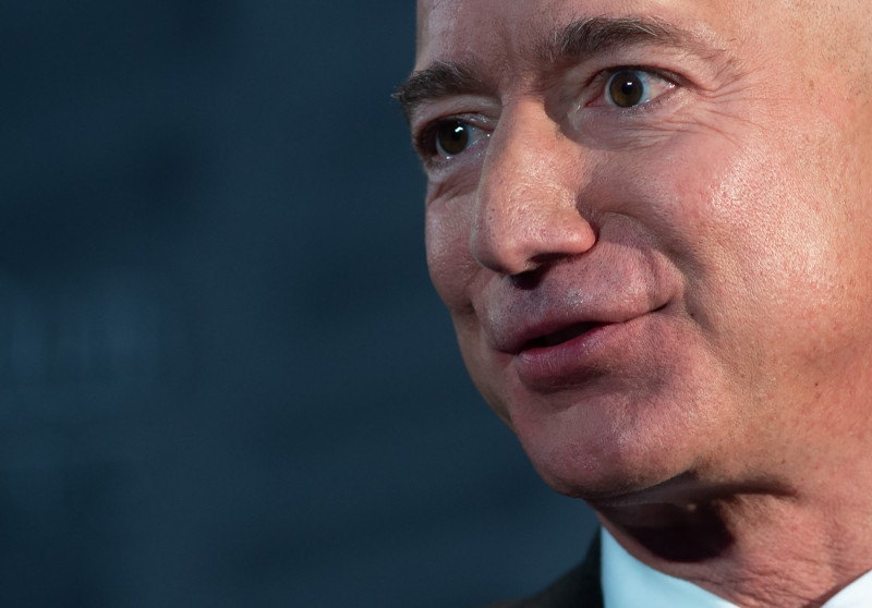 Jeff Bezos to step down as Amazon CEO this year
