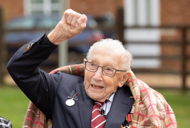 British lockdown hero ‘Capt Tom’ dies of Covid-19
