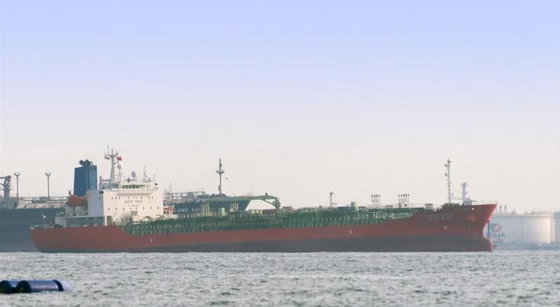 Crew still on board seized S. Korean ship despite Iran release pledge