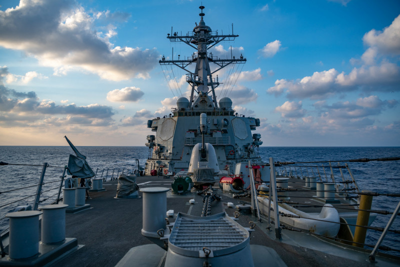 US warns China on force in disputed South China Sea