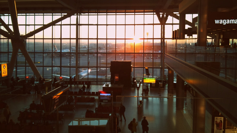 Heathrow airport dives into £2 bil annual loss
