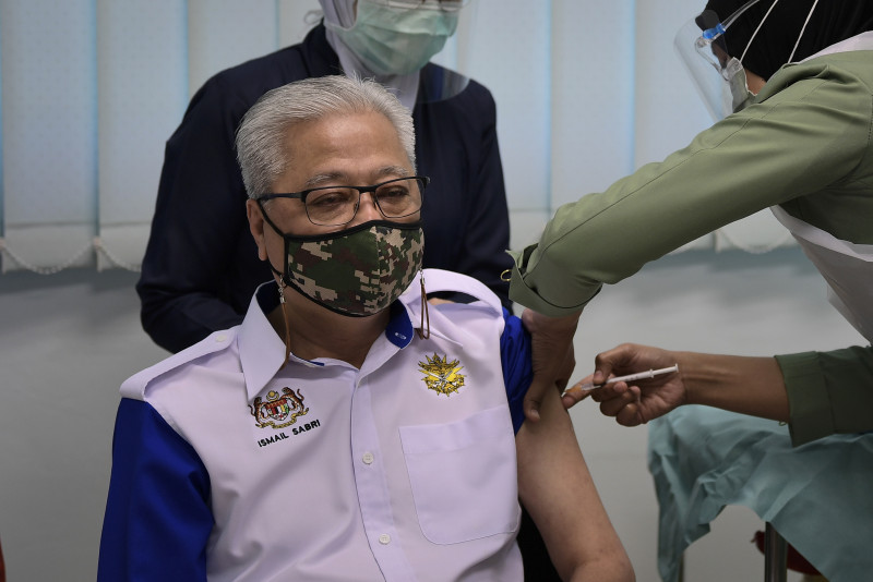 MAF personnel in operation areas, foreign missions to receive Covid-19 jab first: Ismail Sabri