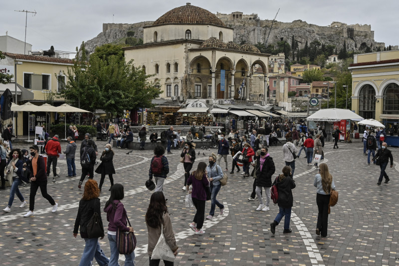 In pandemic e-work, Greece sees chance to reverse brain drain