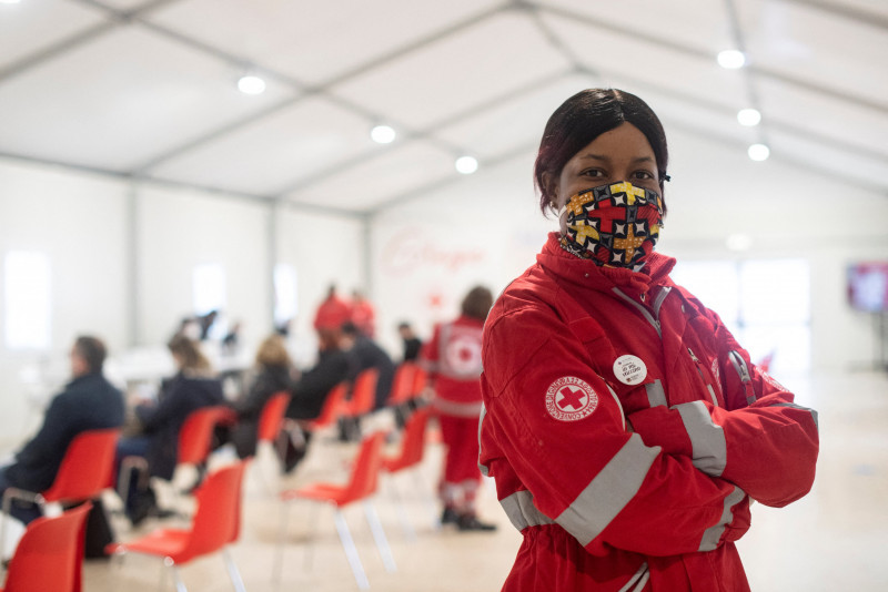 Red Cross needs 100 mil Swiss francs to fill glaring gap in vaccine roll-out