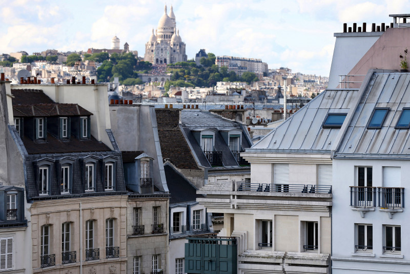 Strange days for rare foreign tourists in Paris