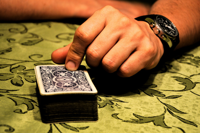 Gambling syndicates tempting hard-hit JB eateries with free rental