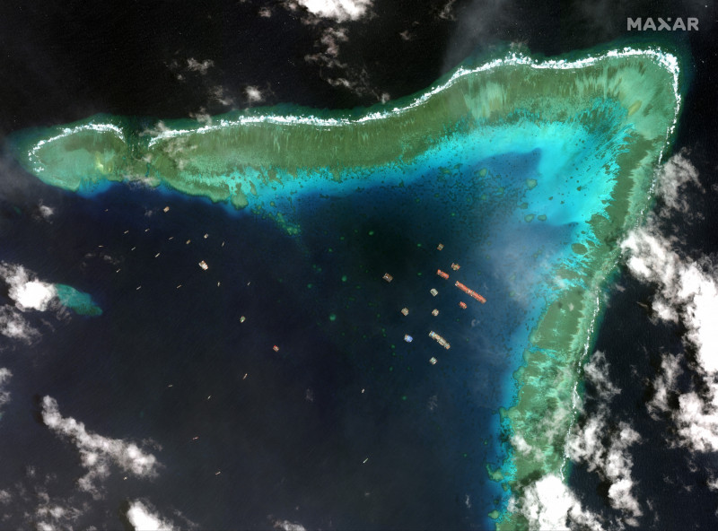 Don’t drop territorial claims: experts urge firmer hand in South China Sea