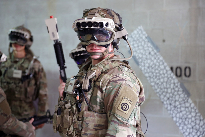 Microsoft wins US$22 bil Pentagon contract for augmented reality gear