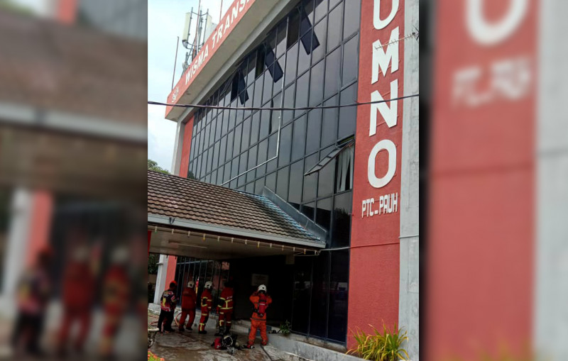 Umno’s Permatang Pauh office catches fire