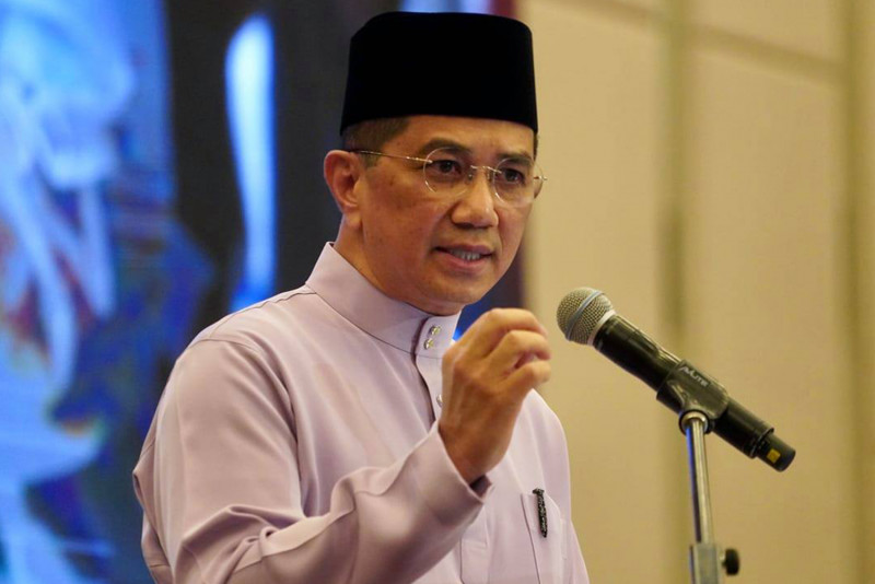 Manufacturing, industrial workers in Penang, S’gor to be prioritised for Covid-19 vaccine: Azmin