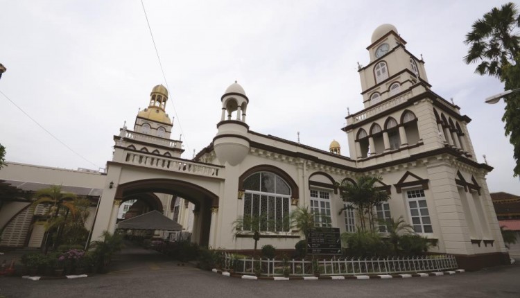 Kelantan allows congregational prayers according to capacity