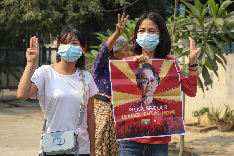 Myanmar junta postpones Suu Kyi court date, again
