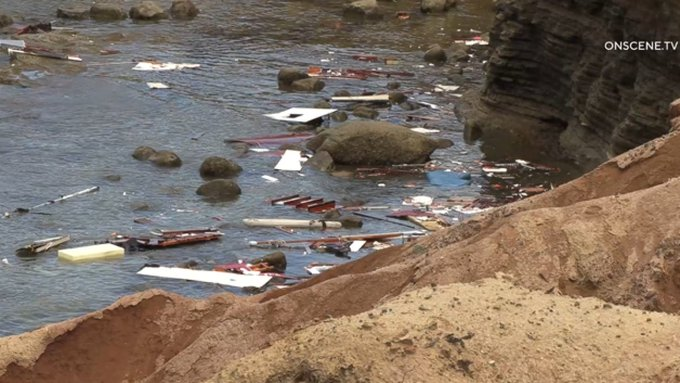 3 dead after smuggling boat capsizes off California