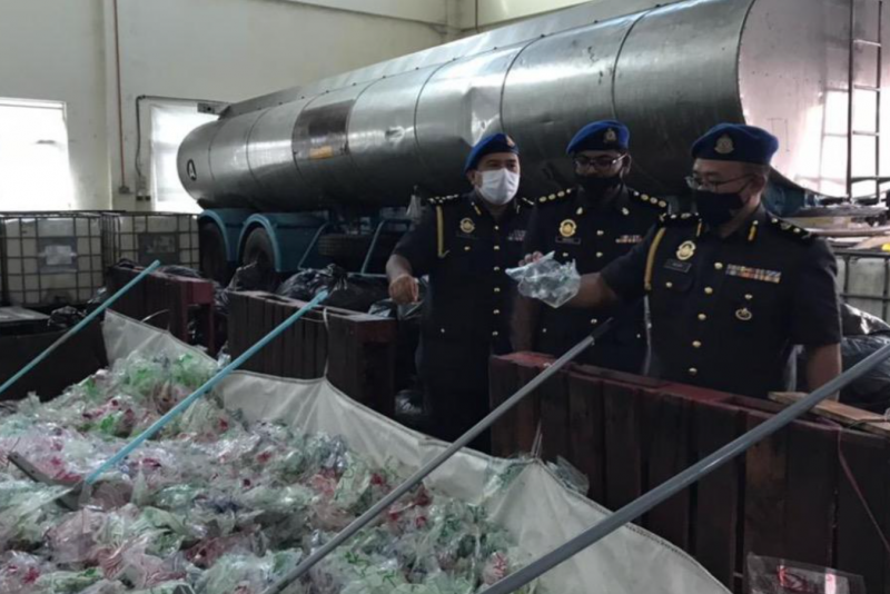 Syndicate netting RM15 mil from stealing subsidised cooking oil busted