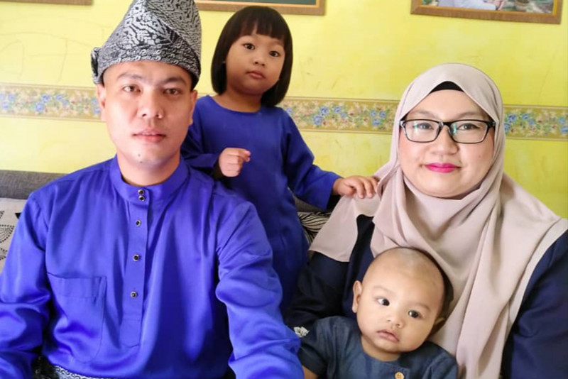 ‘Separated’ Sabah families forced to find comfort in video calls for Raya