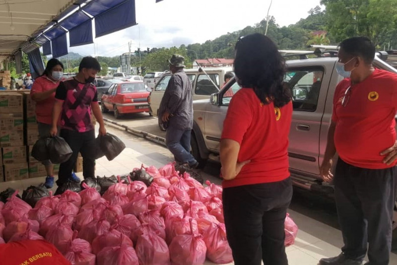 No stopping relief teams in bid to get aid to flood-ravaged Lawas