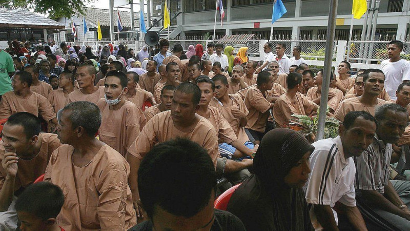 Unchecked Covid-19 surge puts pressure on congested Thai prisons
