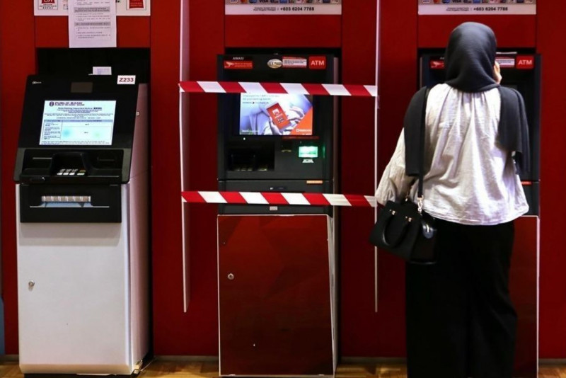 Paynet raking in millions from RM1 withdrawal fee, claims NUBE
