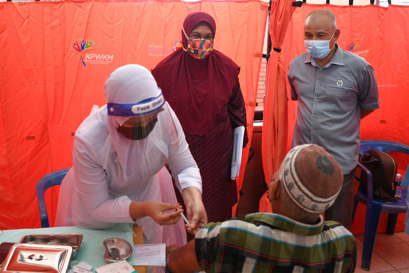 Terengganu aims for 80% herd immunity in 5 months’ time: state health director