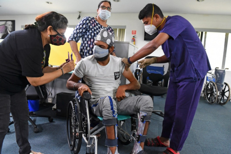 India immunises over 8 mil individuals on Day 1 of free Covid-19 vaccination