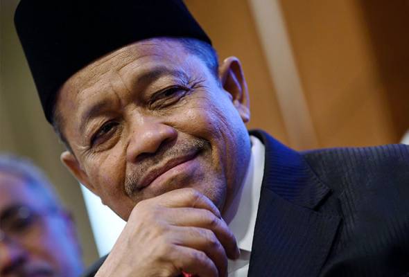 Shahidan taunts BN for staying as opposition in S’gor assembly
