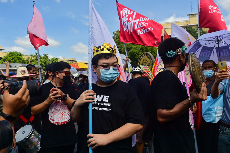 Thai democracy protesters rally despite Covid-19 warnings