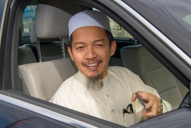After less than fortnight, Nik Abduh breaks ‘political fast’