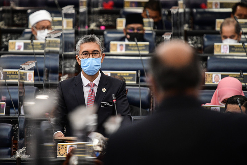 Govt to spend RM1.2 bil to extend contracts of 14,000 medical staff: Tengku Zafrul