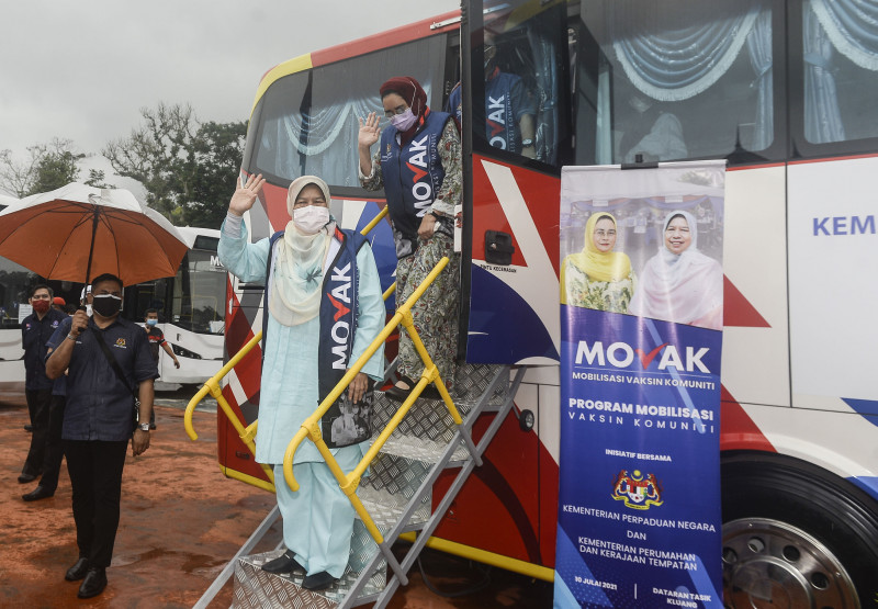 Selangor to vaccinate 200,000 PPR residents under community programme