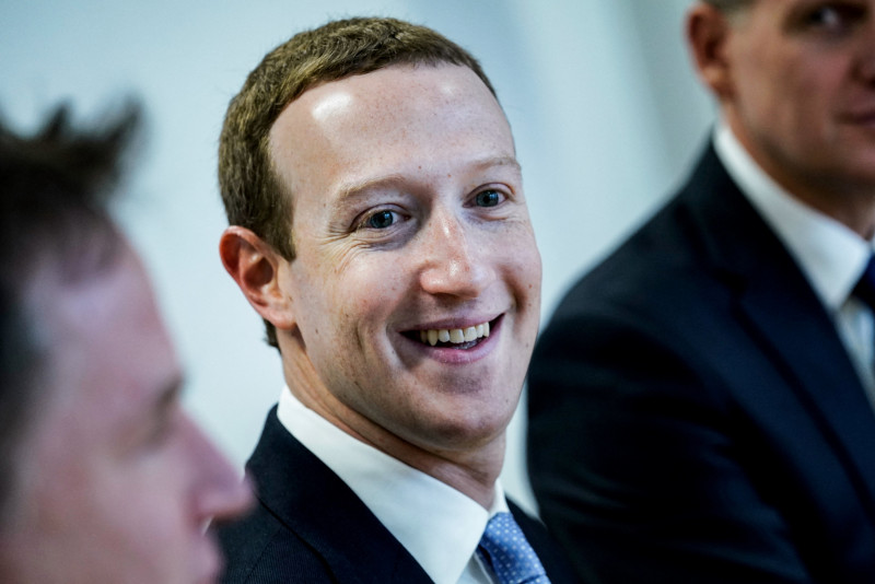 Facebook announces 10,000 EU jobs to build ‘metaverse’