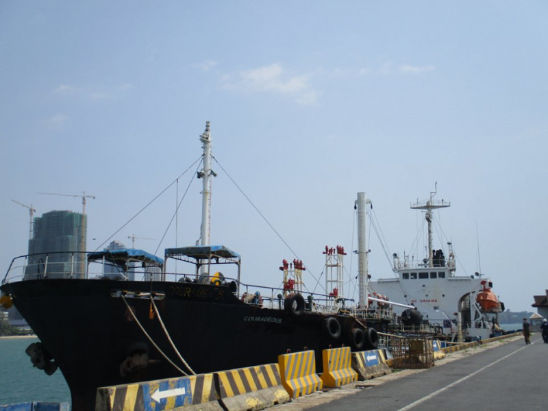 US seizes Singaporean-owned tanker used to deliver oil to N. Korea