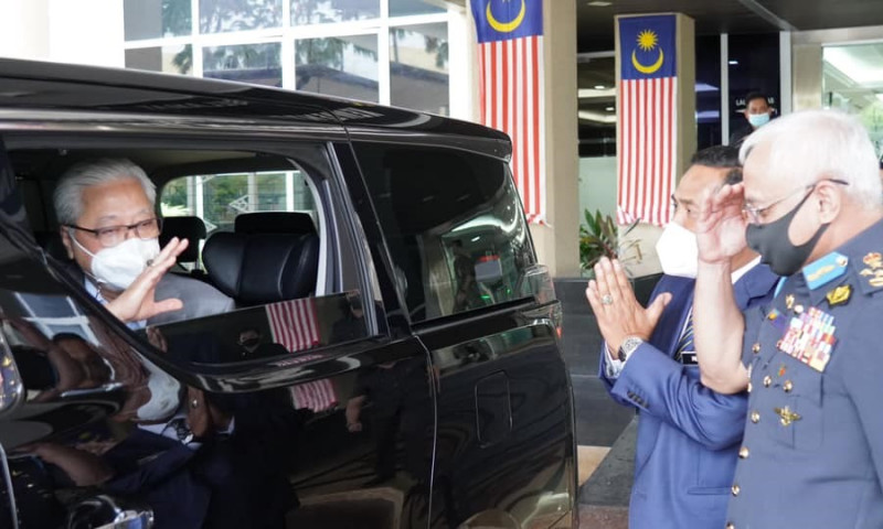 It’s an honour to be entrusted to manage M’sia during tough times: Ismail Sabri 