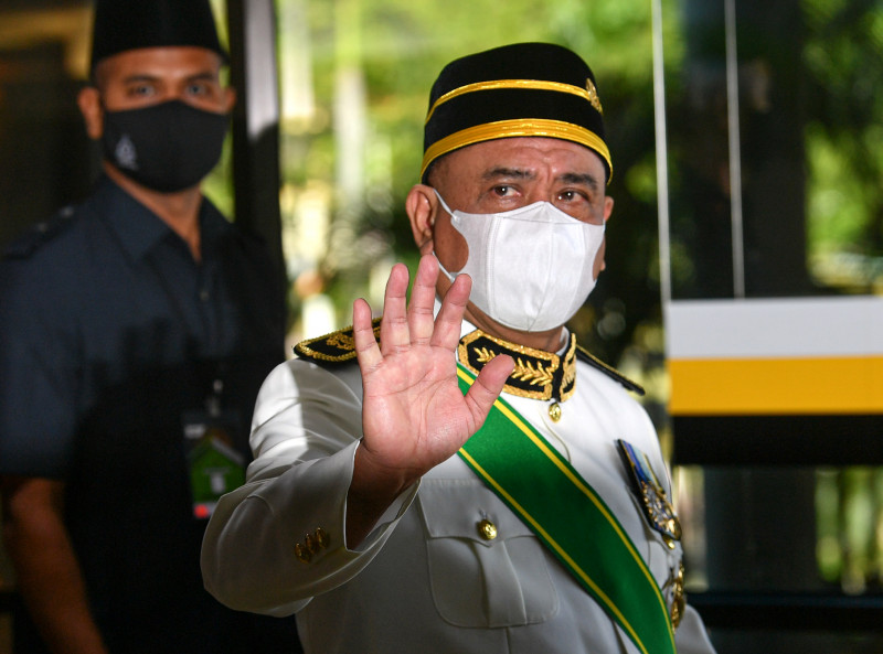 Perak’s delayed vaccine roll-out due to late supplies: Saarani