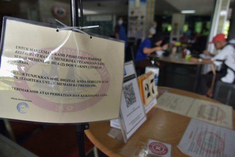 Labuan eateries allow only fully vaxxed people to dine in