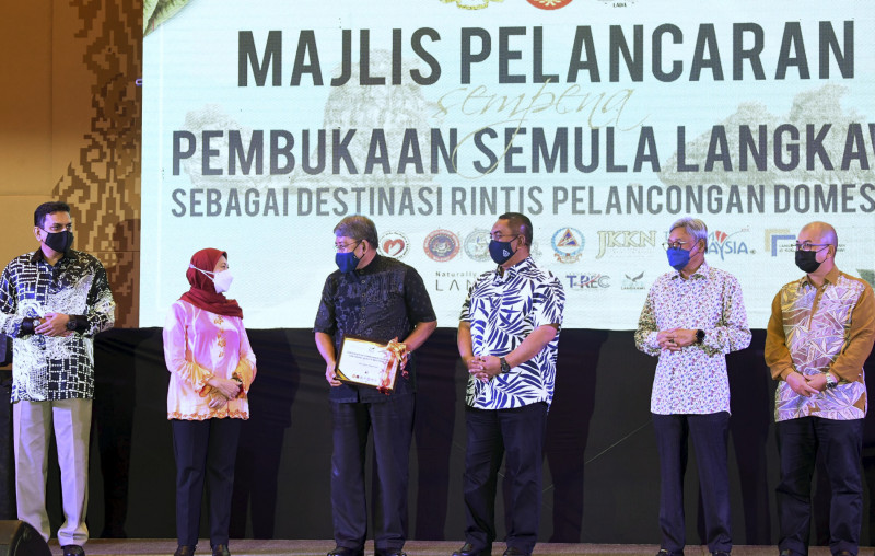 Nancy upholds Covid-19 testing as ‘necessary inconvenience’ for Langkawi tourists