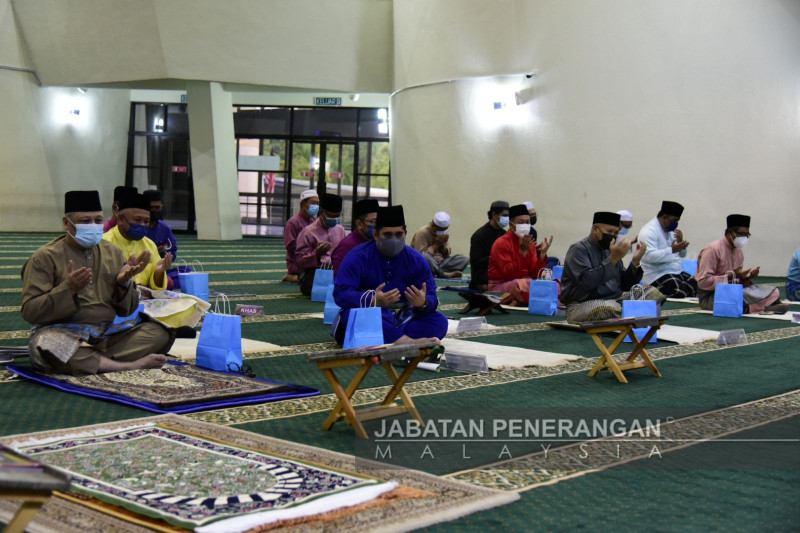 Sabah allows Friday prayers for fully vaxxed at several surau 