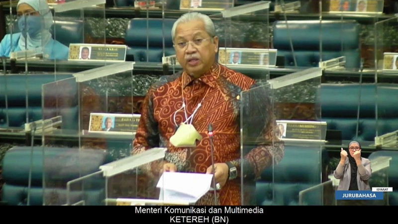 Historic day in Dewan Rakyat as MPs don batik for the first time