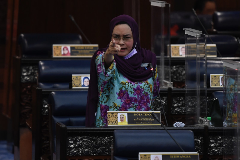 Halimah trades barbs with opposition over refusal to answer questions on Mitra