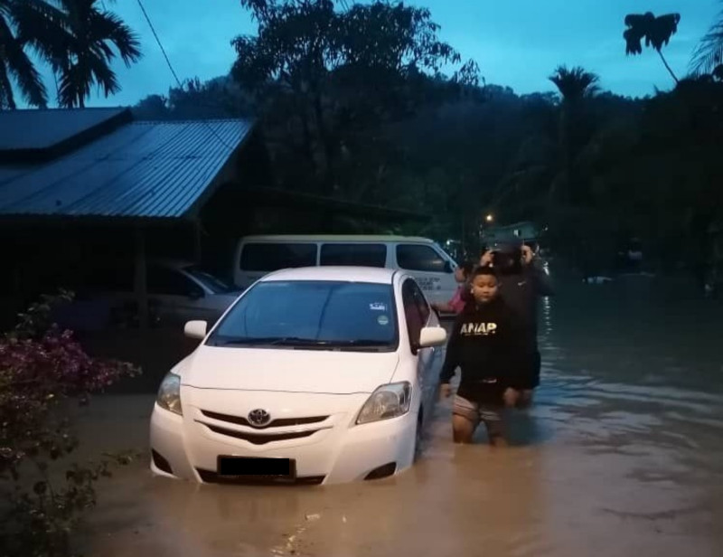 [UPDATED] Floods inundate southern S’wak on nomination day