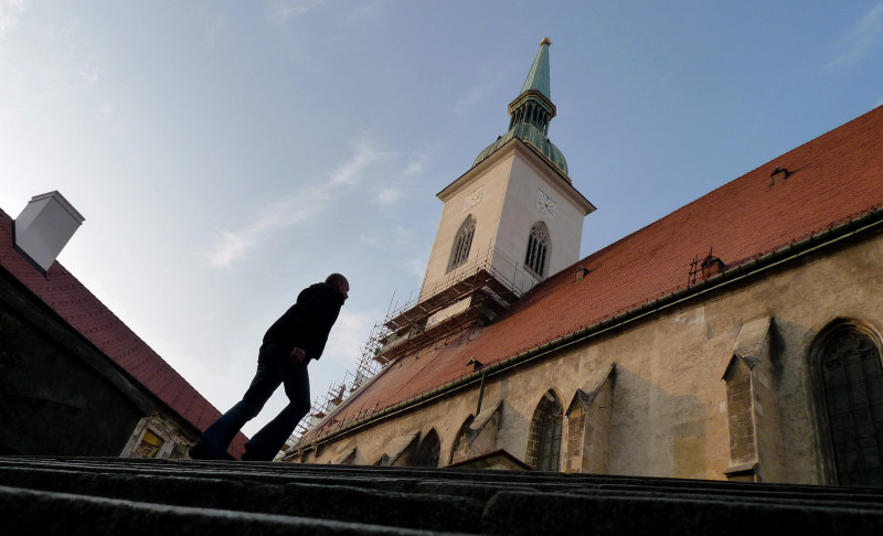 Slovakia relaxes Covid-19 restrictions despite surge in cases