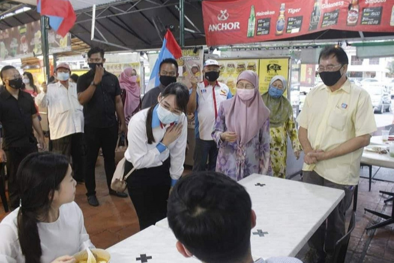 Give chance to young candidates: Wan Azizah tells Sarawak voters